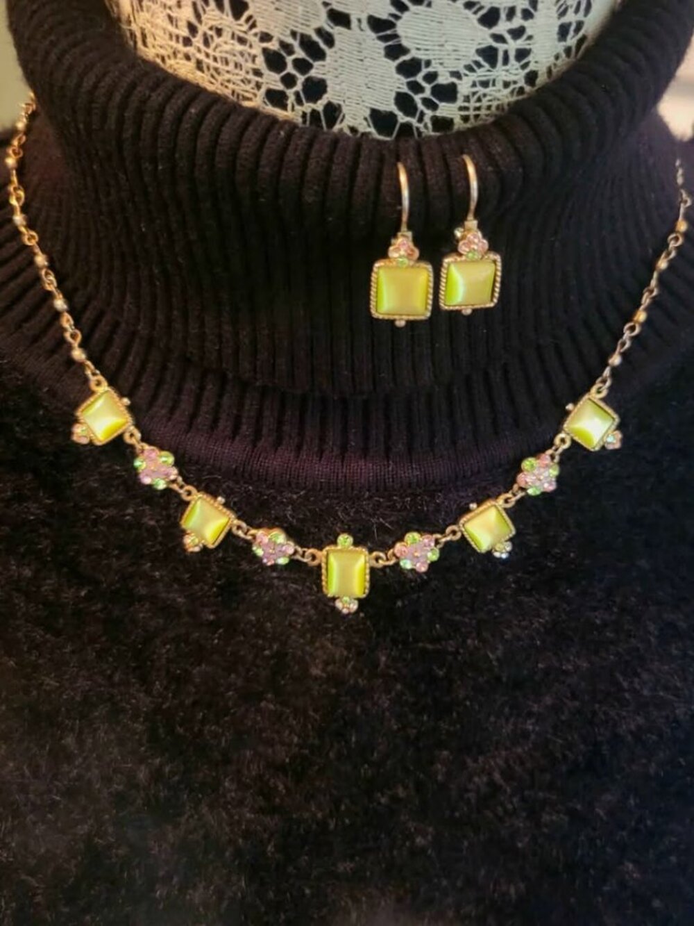 Vintage Yellow/Green Lucite And Rhinestone Necklace And Earring Set